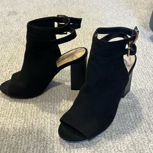 Date night shoes, size 8
